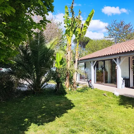 Bed & Breakfast Chez Isa Et Dens 3*